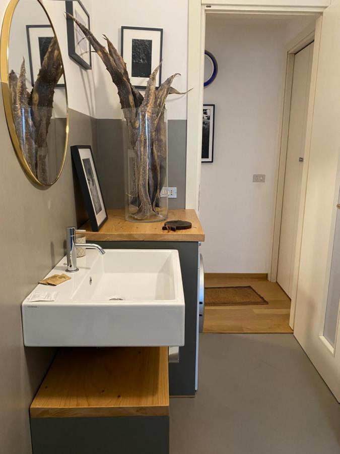 Salasco 20 - Bocconi Porta Romana Stylish Apt! Appartamento Milano